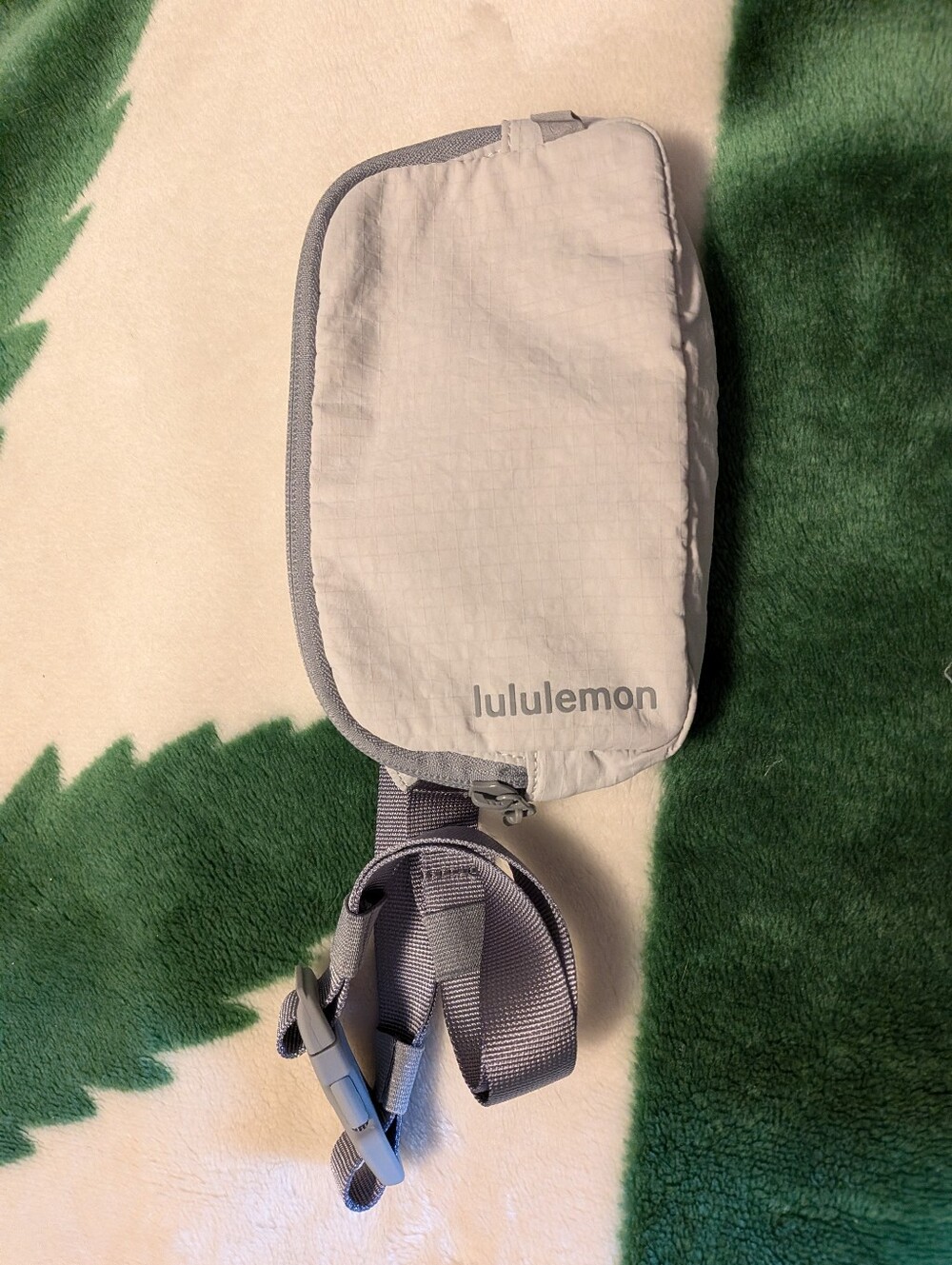 Go Anywhere 1L Belt Bag